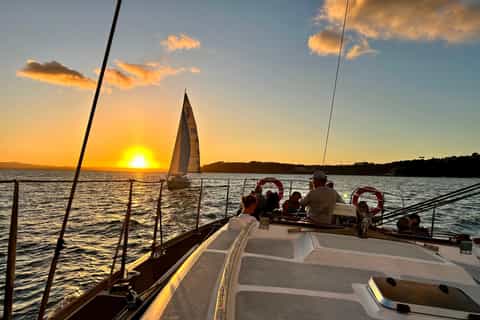 Auckland: Harbour Sailing Cruise with 3-Course Dinner - Image 3
