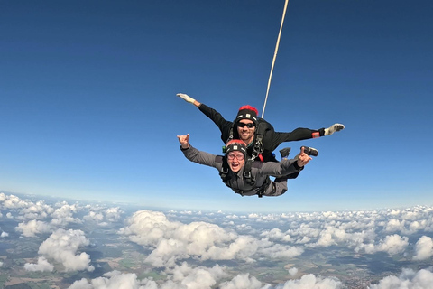 Kopenhagen: Tandem parachutesprong - Ultiem avontuur in Kopenhagen