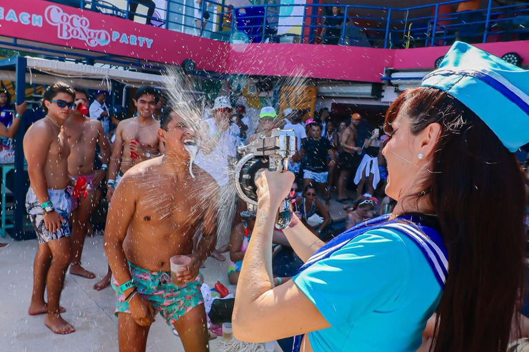 Cancún: Coco Bongo Beach Party Experience Regular Entrance