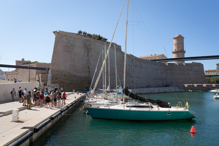 Tour guidato a piedi nella città vecchia di MarsigliaTour guidato a piedi nel centro storico di Marsiglia