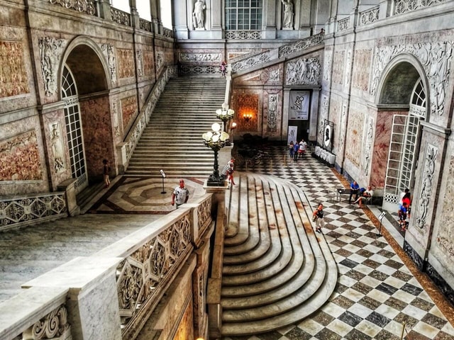 Naples: Royal Palace and Spanish Quarter Private Tour