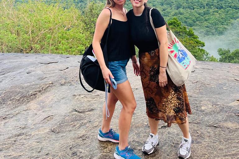 Au départ de Sigiriya : visite de la ville de Kandy avec arrêts clés