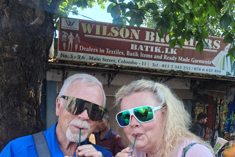 Colombo: City Tour Morning and Evening by Tuk Tuk