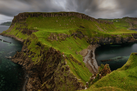 Isle of Skye rijtoer vanuit Portree met een APPVanuit Portree: Dagvullende Isle of Skye zelf rijden met gids