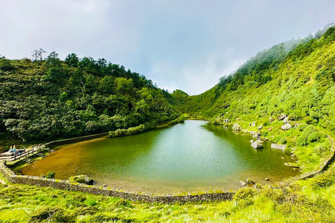 Nepal: Mundhum Trail Trekking in Nepal Ama Dablam Base Camp Trek