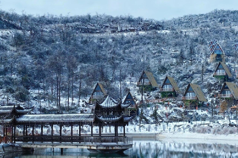 Zhangjiajie: Qixing Mountain & 72 Odd Towers Night Tour