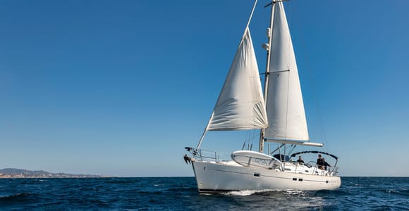 Marbella: Privater Segelboot-Charter mit Skipper
