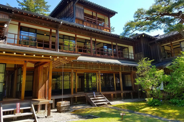 Nikko mit Stil: Luxuriöse Mercedes Tour