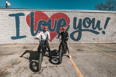 Downtown Dallas: 2-Hour Sightseeing & History E-Bike Tour