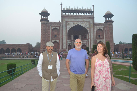 斋浦尔带司机和导游的私人城市之旅