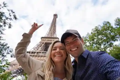 Paris Semi Privat Rundvandring: Louvren, Eiffeltornet & Båt