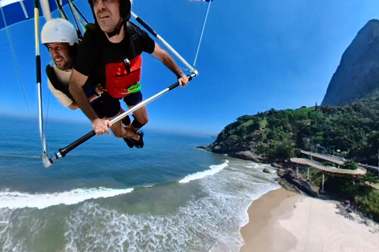 Rio de Janeiro: Unforgettable Hang Gliding Experience