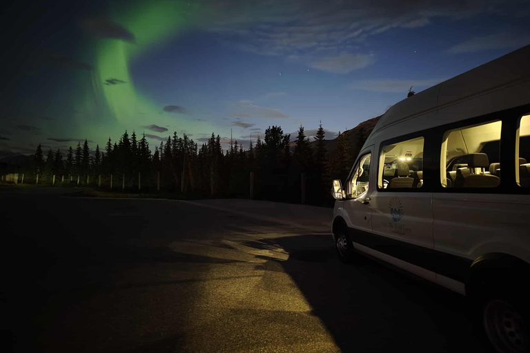 Banff Nightfall: Lake Minnewanka & Two Jack Stargazing Tour