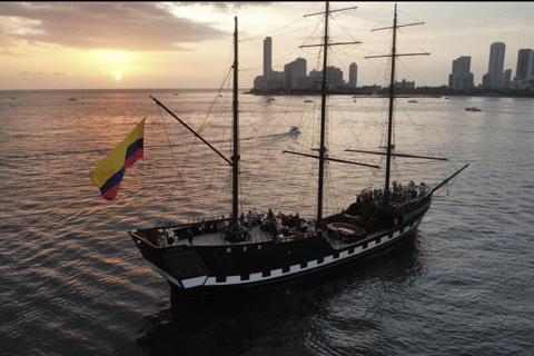 Zonsondergang over de baai in Phantom Boat