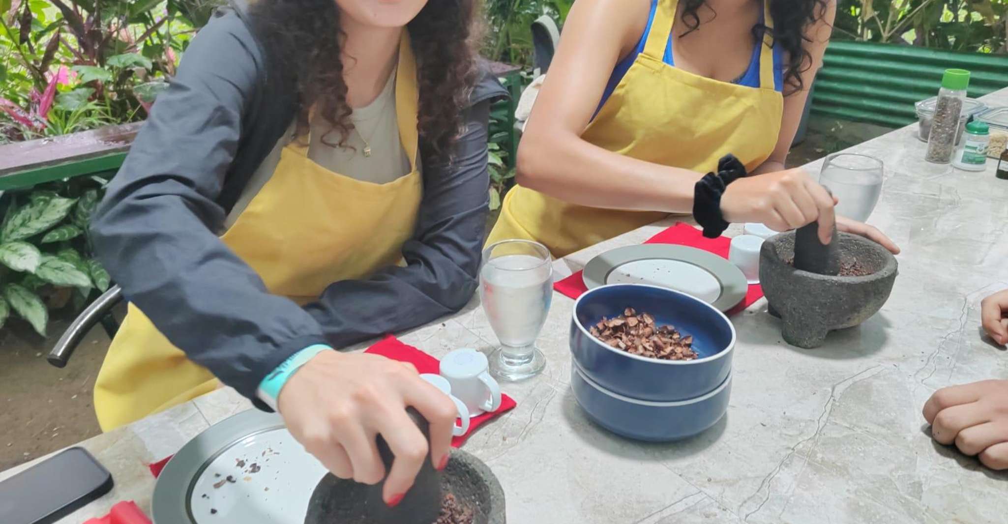 La Fortuna, Garden Walking Tour with Chocolate and Coffee - Housity