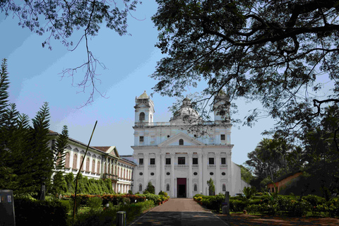 Explora el sur de Goa con un tour turístico de un día completo guiado en coche