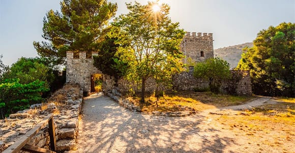 Saranda: Butrint, Xarre, Blue Eye, and Lekursi Castle Tour