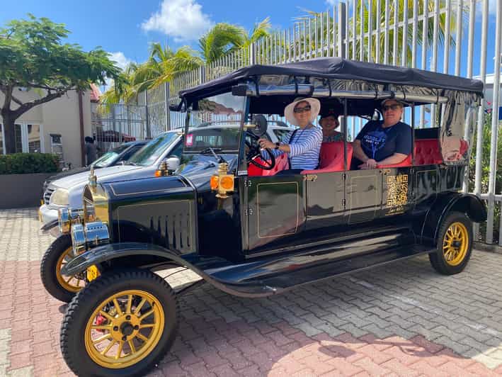 City Tour in vintage model T replica