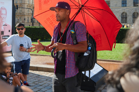 Prague Castle & Charles Bridge Tour + Interior Option Tour in English