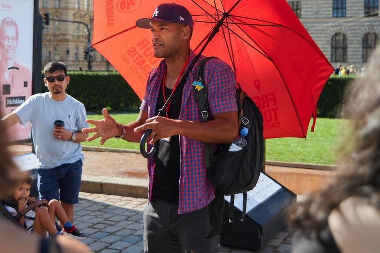 Prague Castle & Charles Bridge Tour + Interior Option Tour in English