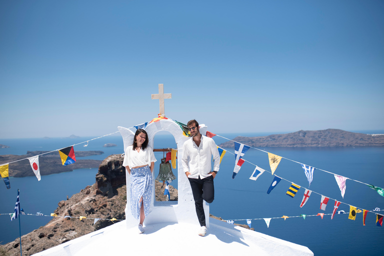 Santorini: Couple Family Photoshoot with Pickup