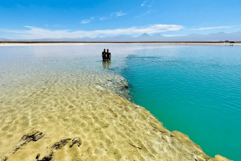 Desierto de Atacama: Refrescante Flotación en Laguna Cejar y Puesta de Sol