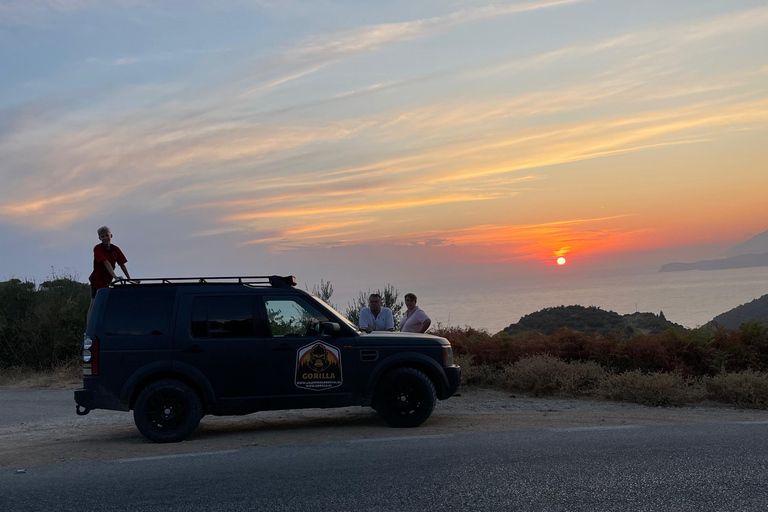 Tirana: Private SUV Tour with Dajti Mountain Visit