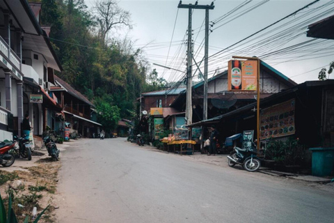 Depuis Luang Prabang : Bateau lent vers Huay Xai 2 jours, 1 nuit