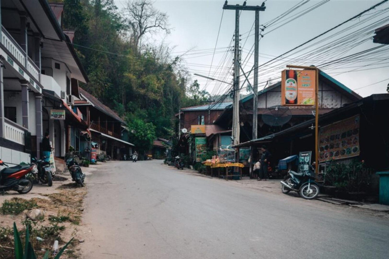 Depuis Luang Prabang : Bateau lent vers Huay Xai 2 jours, 1 nuit