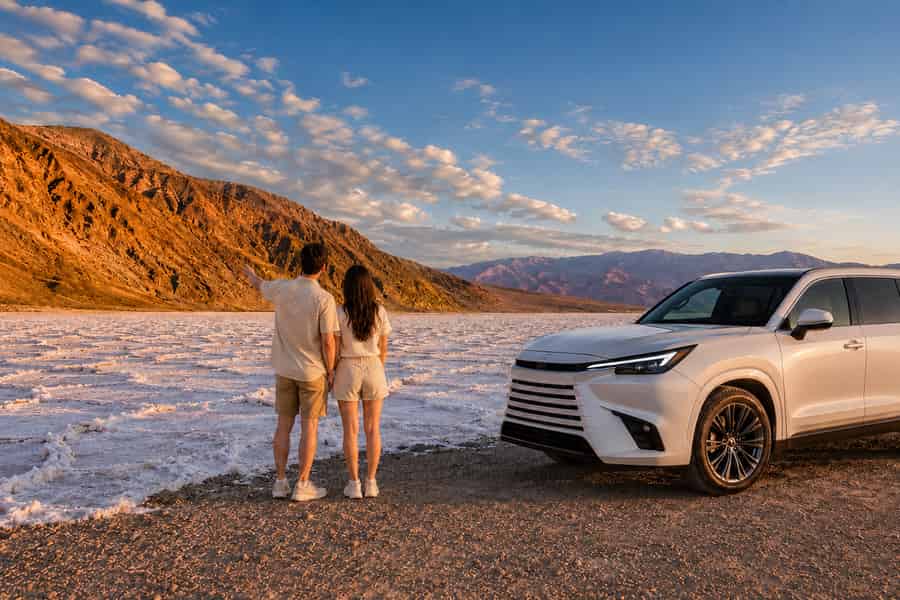 Death Valley Black Edition: Luxuriöse Kleingruppen-Tour im SUV. Foto: GetYourGuide Death Valley Black Edition: Luxuriöse Kleingruppen-Tour im SUV. Foto: GetYourGuide