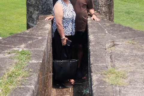 Private Tour! Manila, Tagaytay & Taal Volcano Day Tour