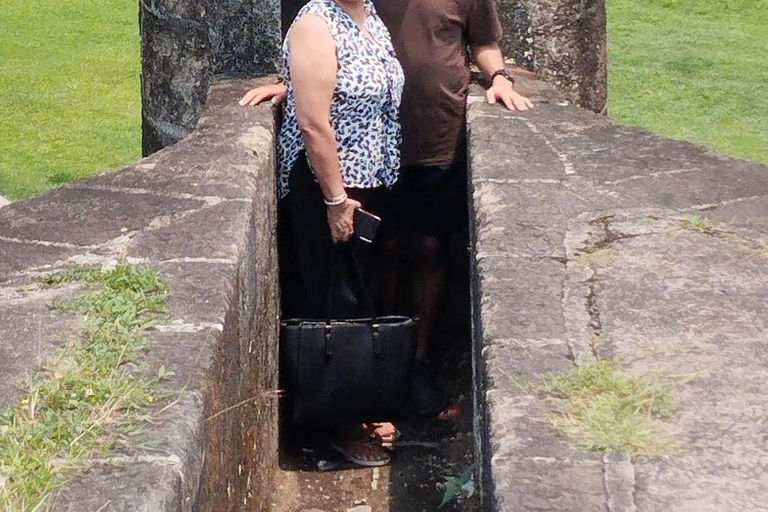 Private Tour! Manila, Tagaytay & Taal Volcano Day Tour
