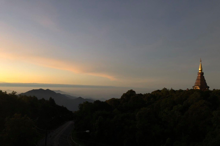 Doi Inthanon Nationaal Park &amp; Wandelen Kew Mae Pan Natuurpad