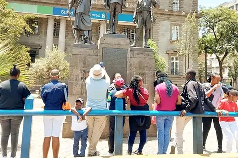 Nairobi: Tour guidato a piedi con servizio di prelievo e rientro in hotel