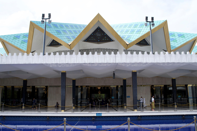 Explore 7 Wonders Of Kuala Lumpur With A Local