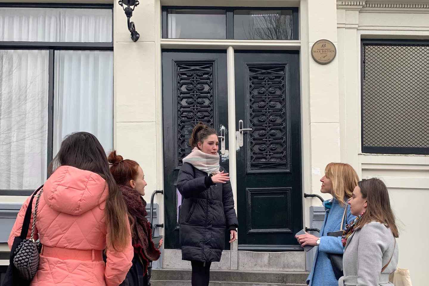 Your Own Amsterdam. Jordaan: The Atmosphere of Old Holland