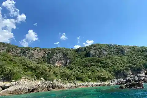 Himara, Jale: Ganztägige kleine private Bootsvermietung