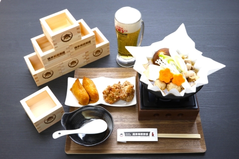 Tokio: Sumo-Erlebnis mit Chicken Hot Pot und ein FotoVIP-Sitzplätze in der ersten Reihe
