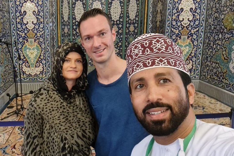Muscat 3-Hour City Tour: Visit Mosque, Opera & Mutrah Souq