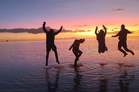 Da San Pedro de Atacama: Tour di 3 giorni delle Saline di Uyuni