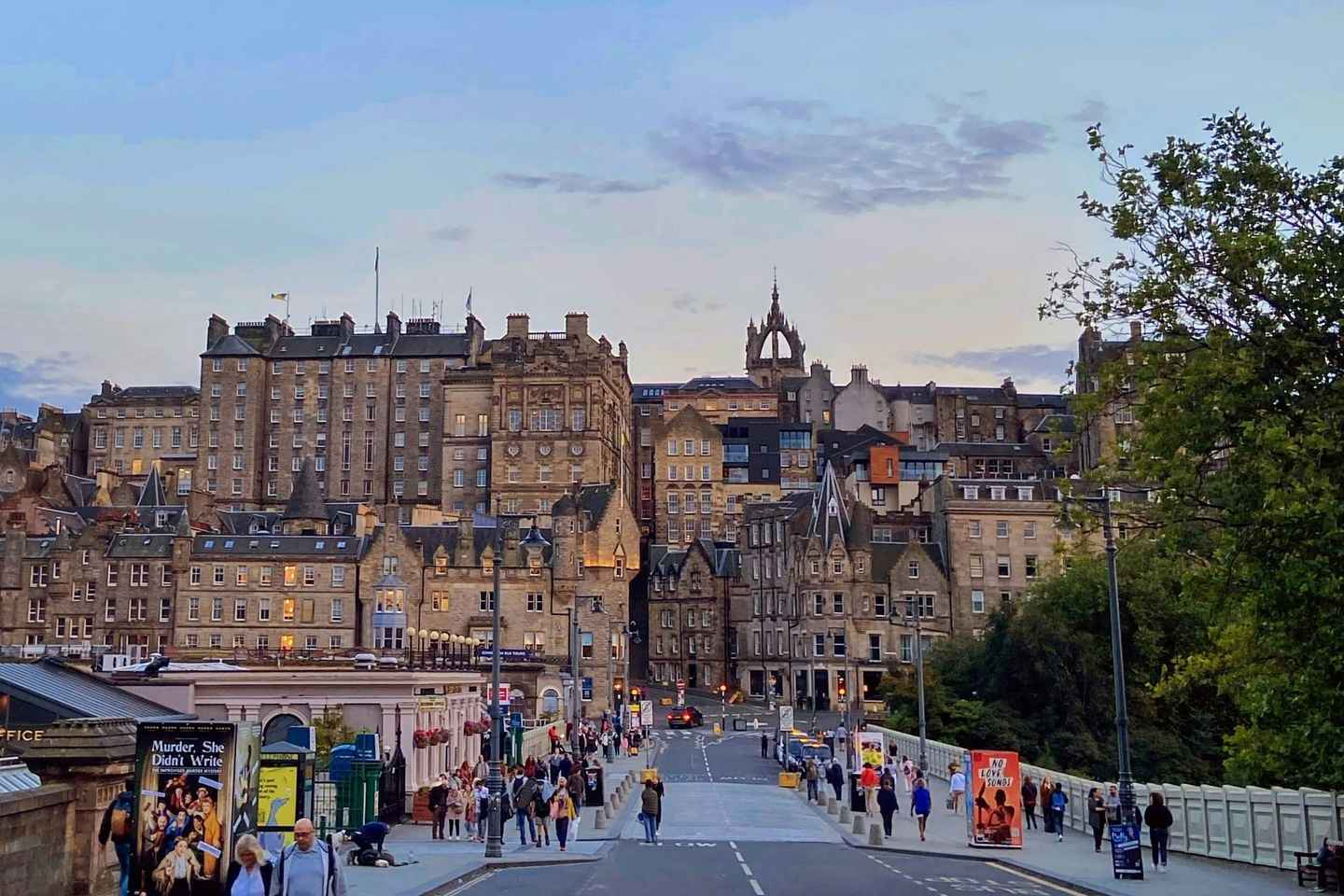 Edinburgh: Castle to Palace Private Walking Tour - Edinburgh: Castle to Palace Private Walking Tour