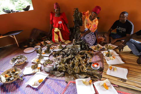 From Kampala: Mukono Traditional Village Tour with Lunch