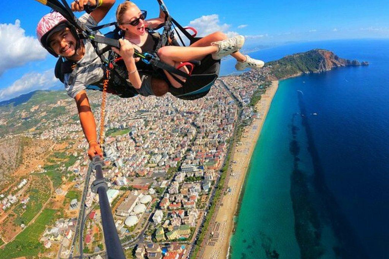 Alanya: Tandem Paragliding Tour with Hotel Transfer