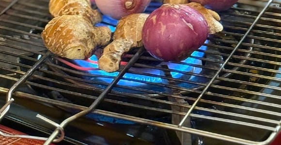 Hoi An/Da Nang: Market Tour and Cooking Class w Egg Coffee