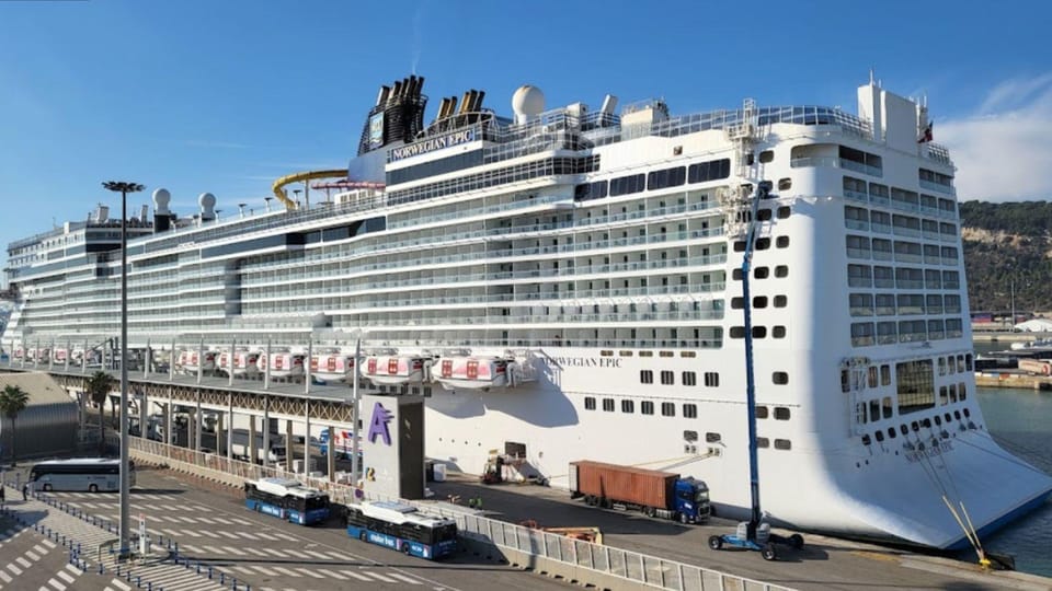 Barcelona: Privat transfer från/till kryssningsfartyg | GetYourGuide