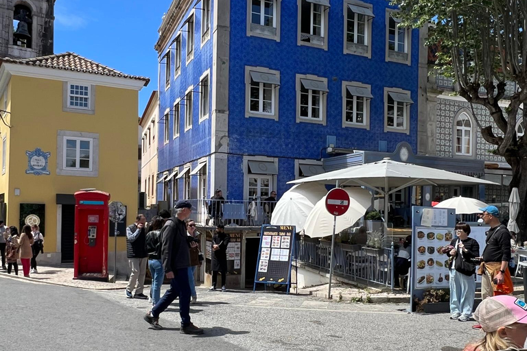 Sintra: Half day tour , Peña place and Sintra village