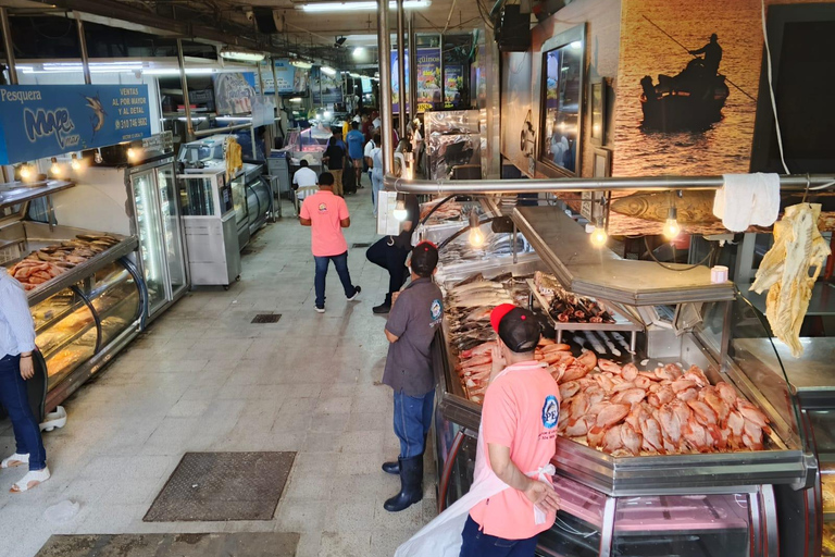 Medellín: Cultural Tour with Lunch and Commune 13