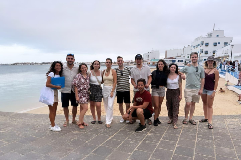 Corralejo: passeio a pé com degustação de produtos locaisCorralejo: Passeio a pé com degustação de produtos locais