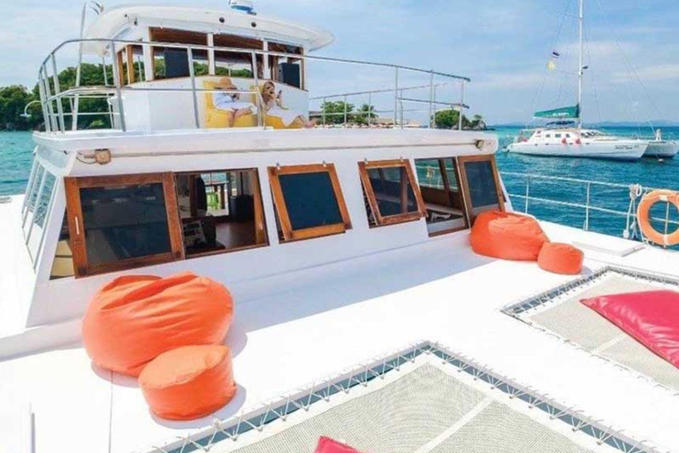 Phuket : Plongée en apnée sur l&#039;île de Corail et croisière en catamaran au coucher du soleil