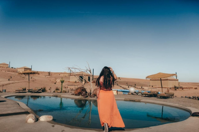 Marrakech : Déjeuner magique dans le désert d'Agafay avec piscine